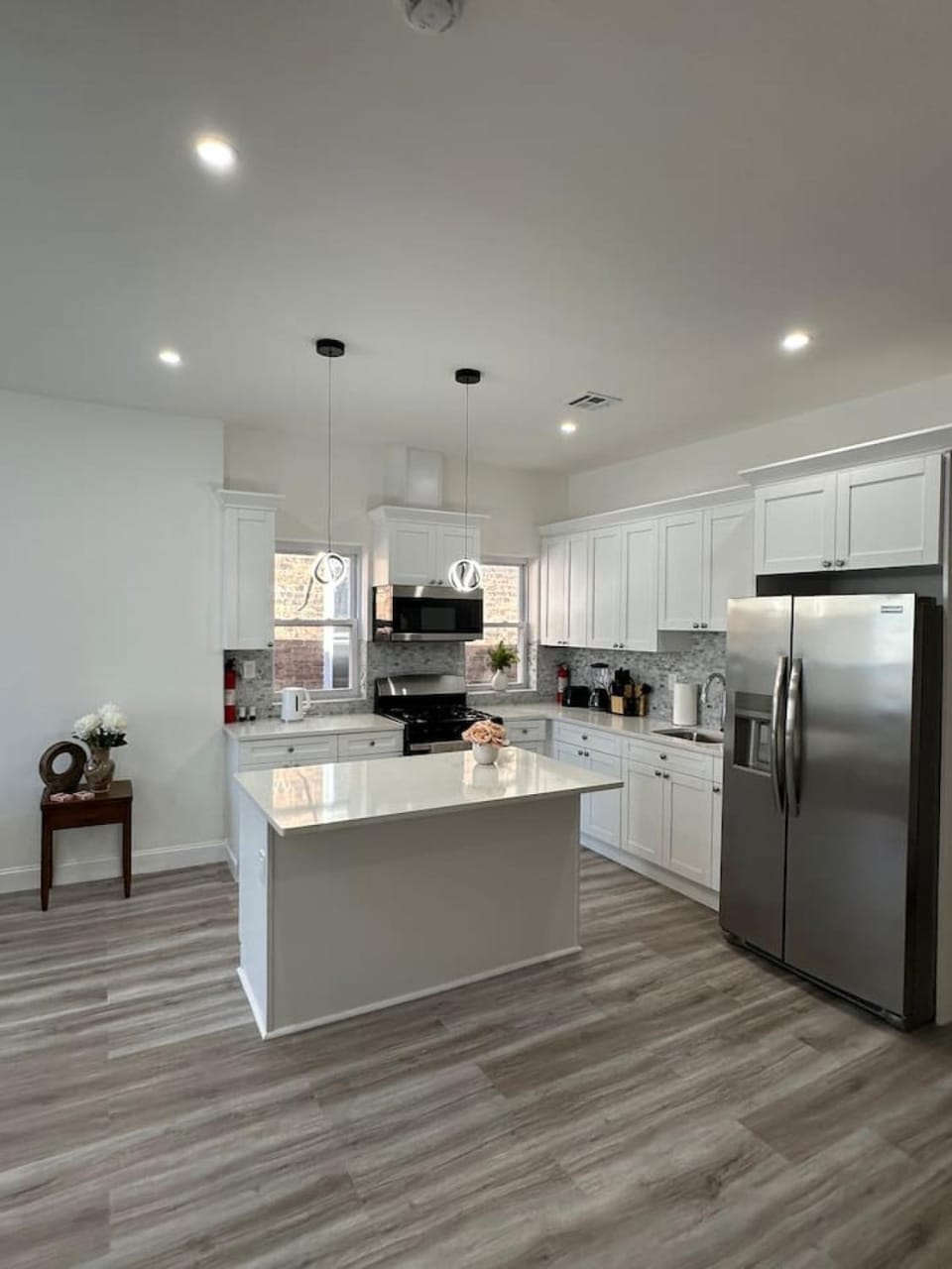 Modern Beautiful Room Near New York Apartment in North Bergen