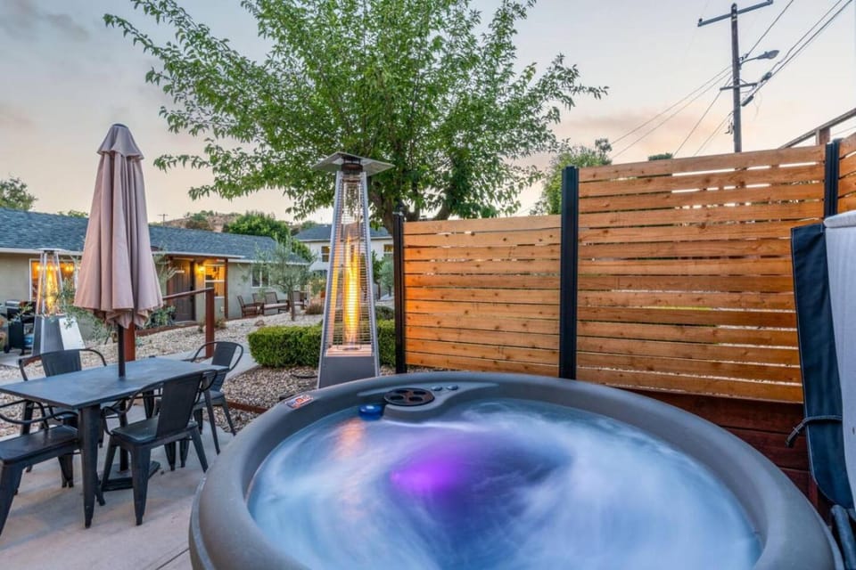 Cottage on Micro Resort, Hot tub close to Downtown House in Paso Robles