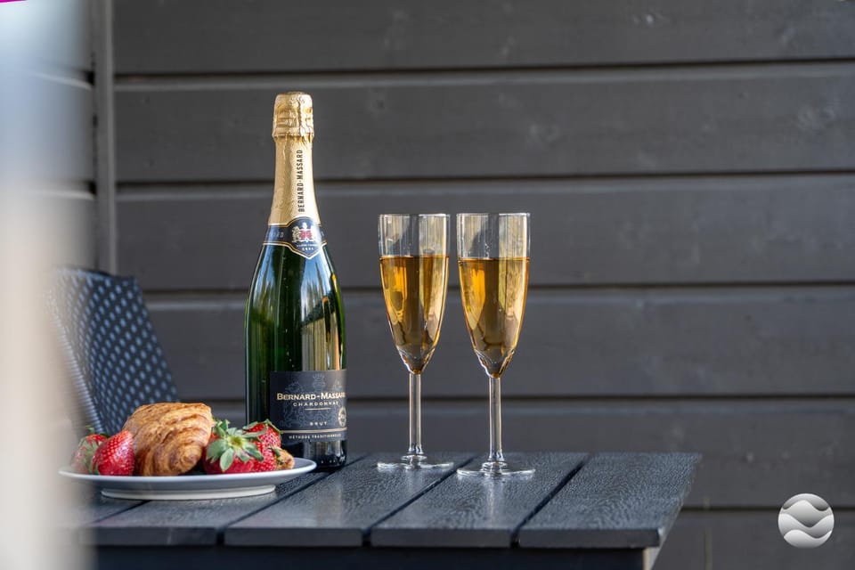 Balcony/Terrace, Food and drinks