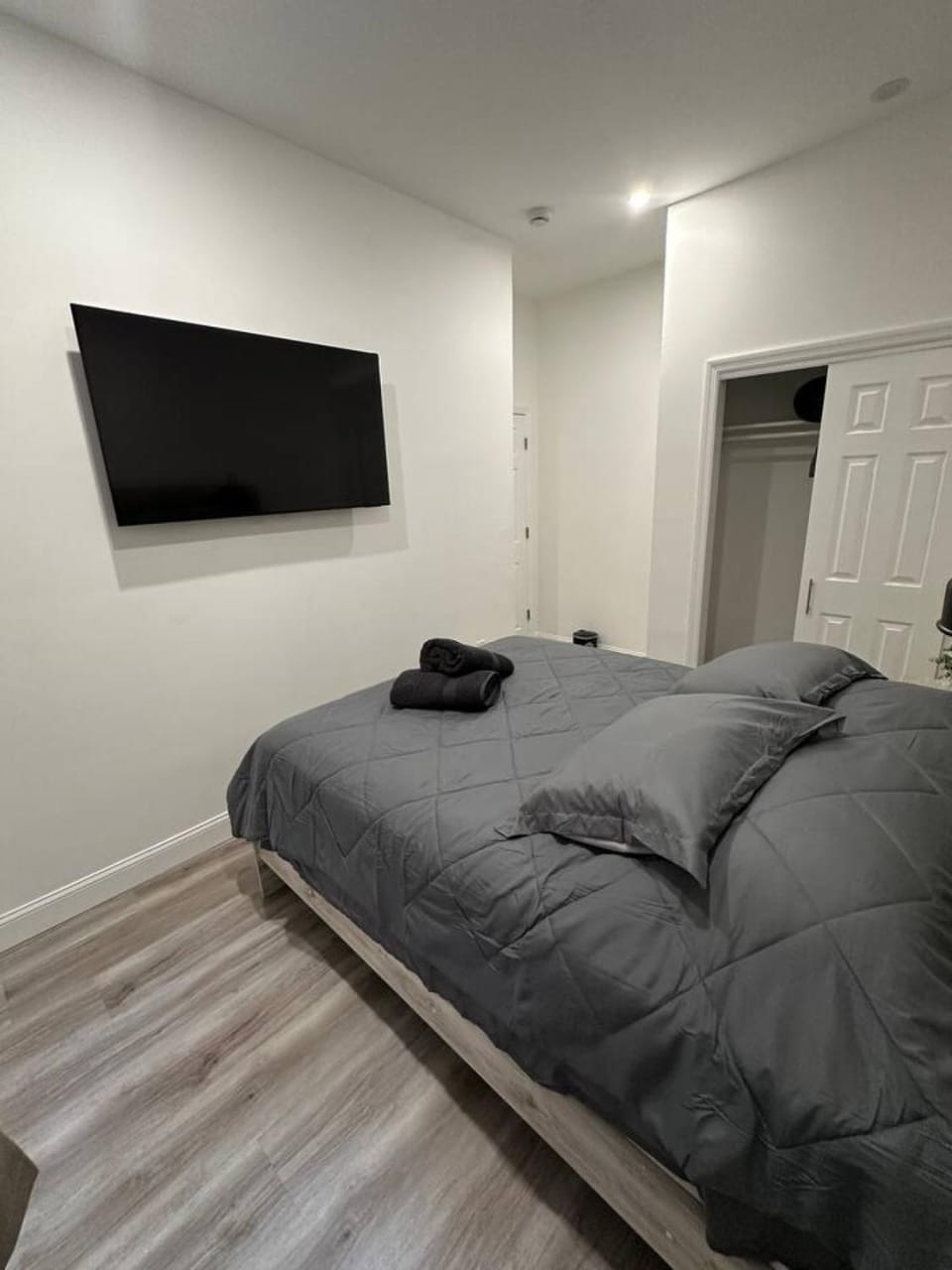 Beautiful Room Near New York Apartment in North Bergen