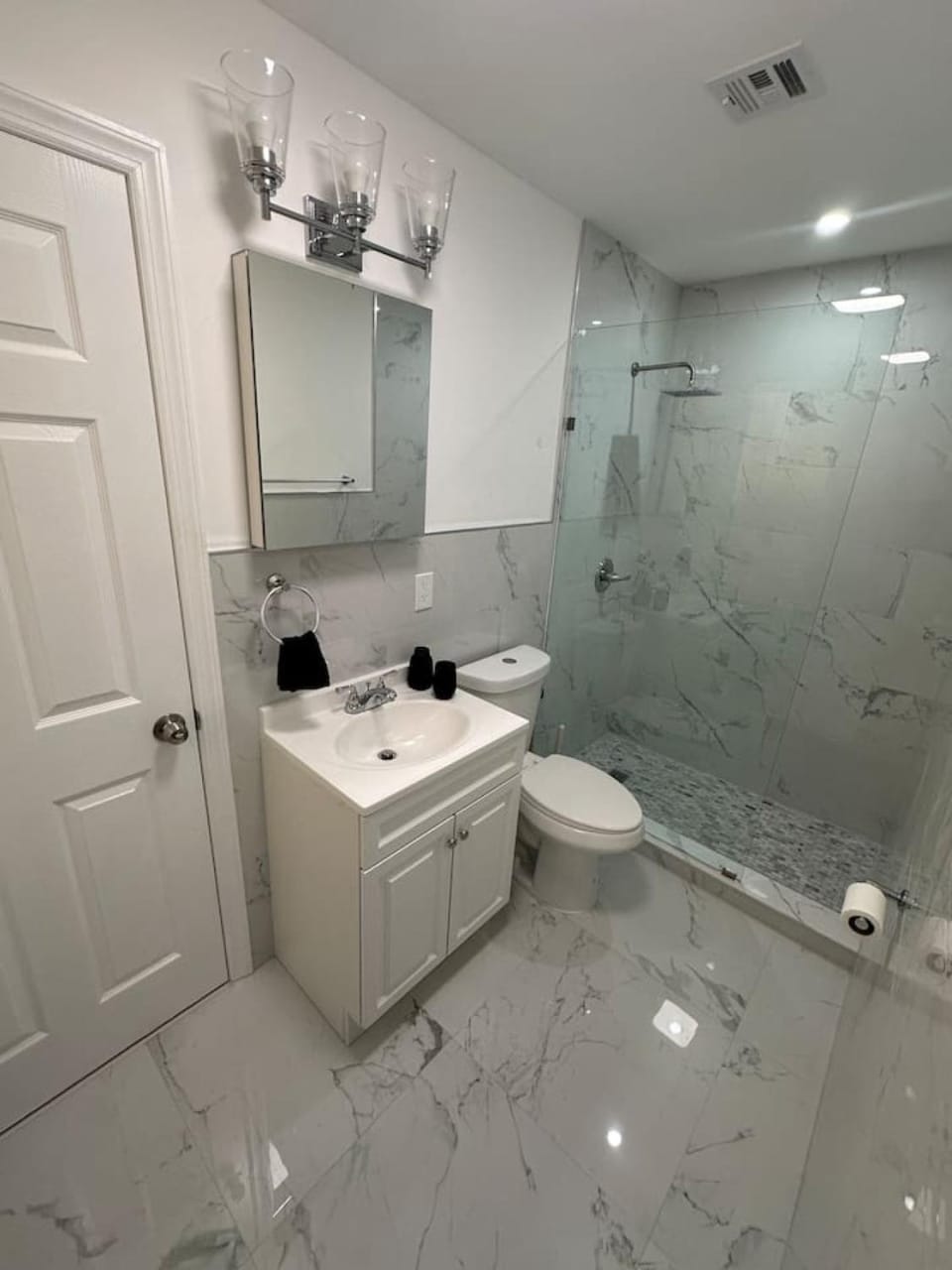 Comfortable Room Near New York Private Bath Apartment in North Bergen