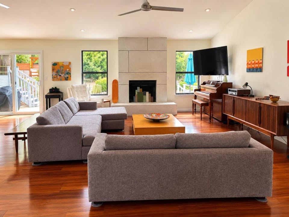 Poolside Paradise in Templeton House in Templeton