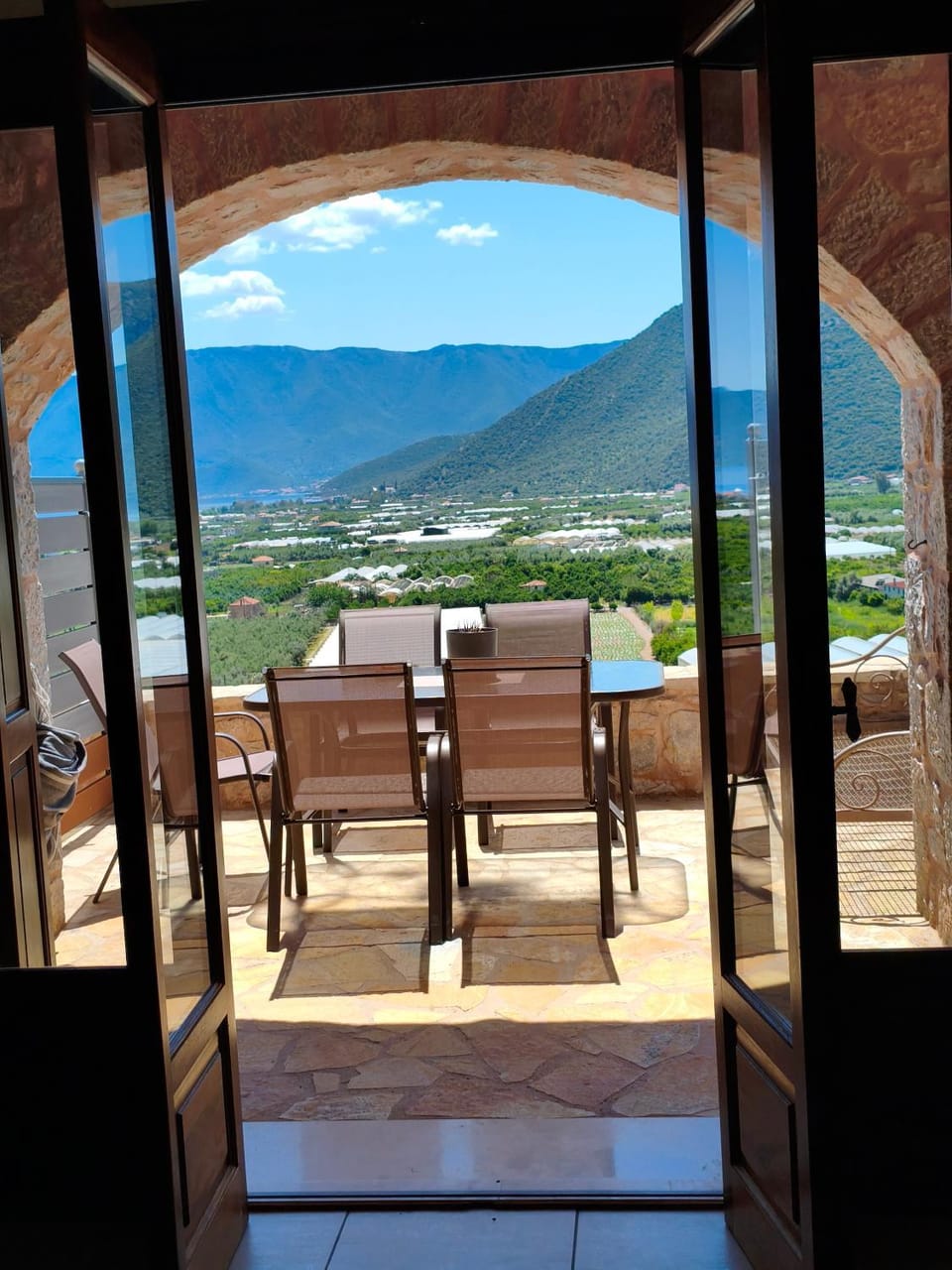 Between the Crags - House Leonidio Apartment in Arcadia, Greece
