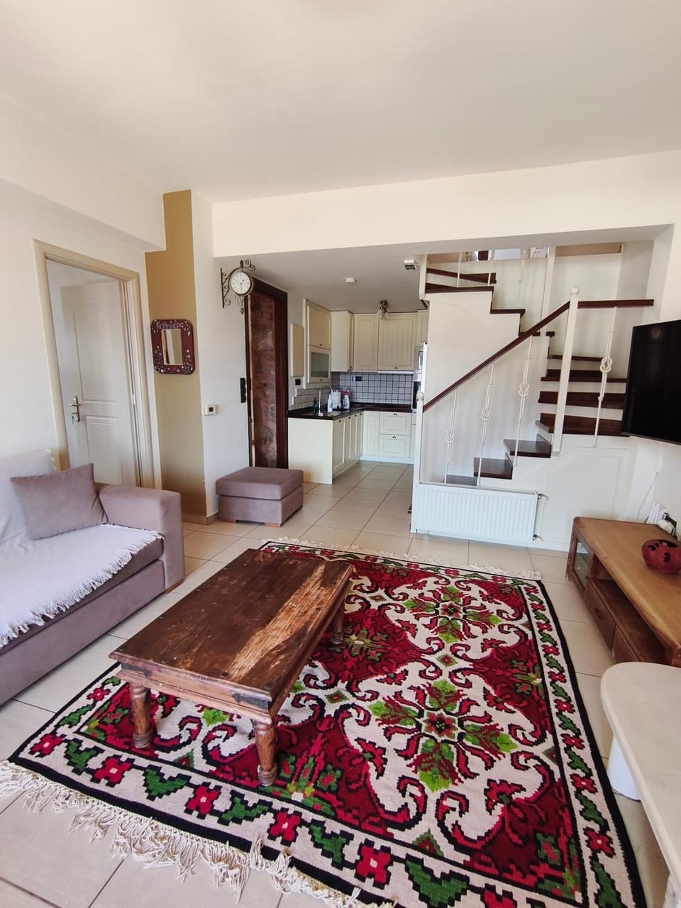 Living room, Seating area, kitchen