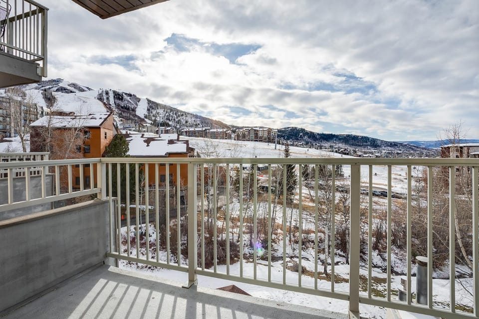 Day, Winter, Balcony/Terrace, Mountain view
