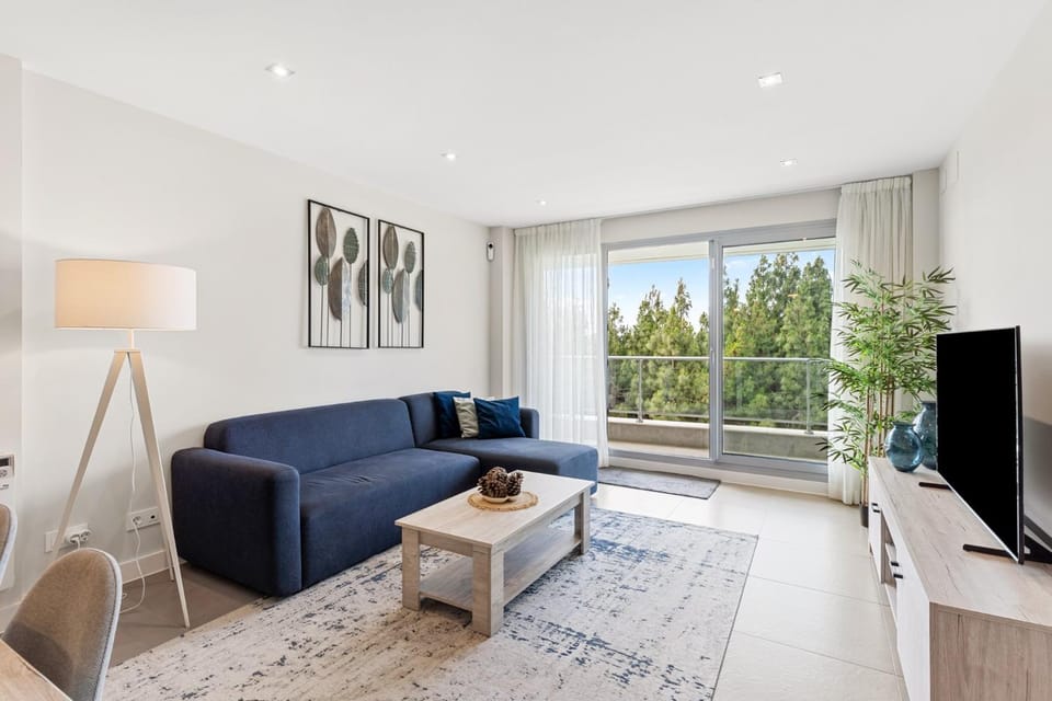 Luxury 3BR Apartment with spa pool Apartment in Costa del Sol