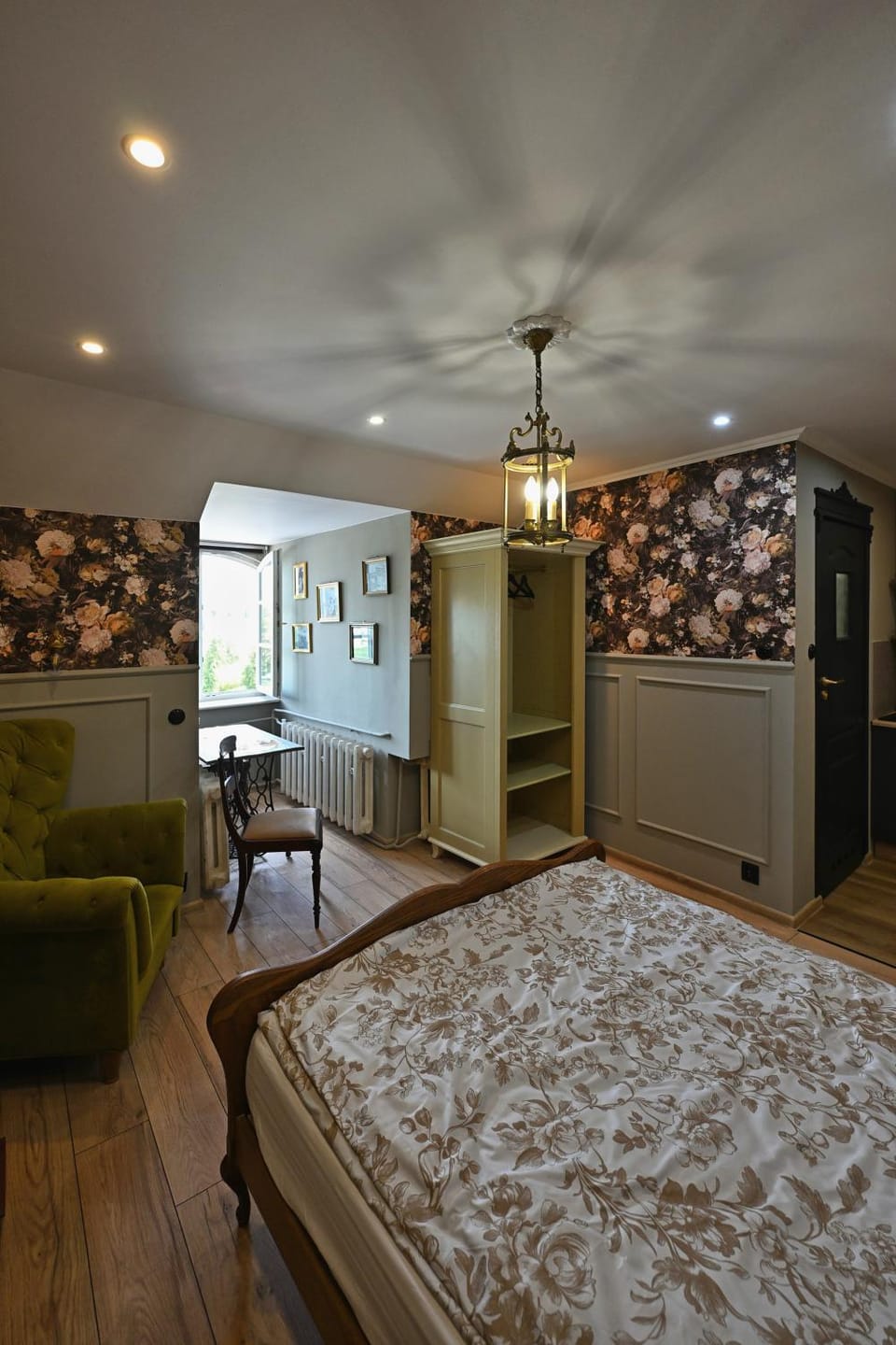 Castle View Studio Apartment in Masovian Voivodeship