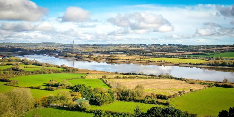 Suir River House - Luxury 6 Bed Home With Hot Tub & Sauna - Sleeps 19 House in County Kilkenny