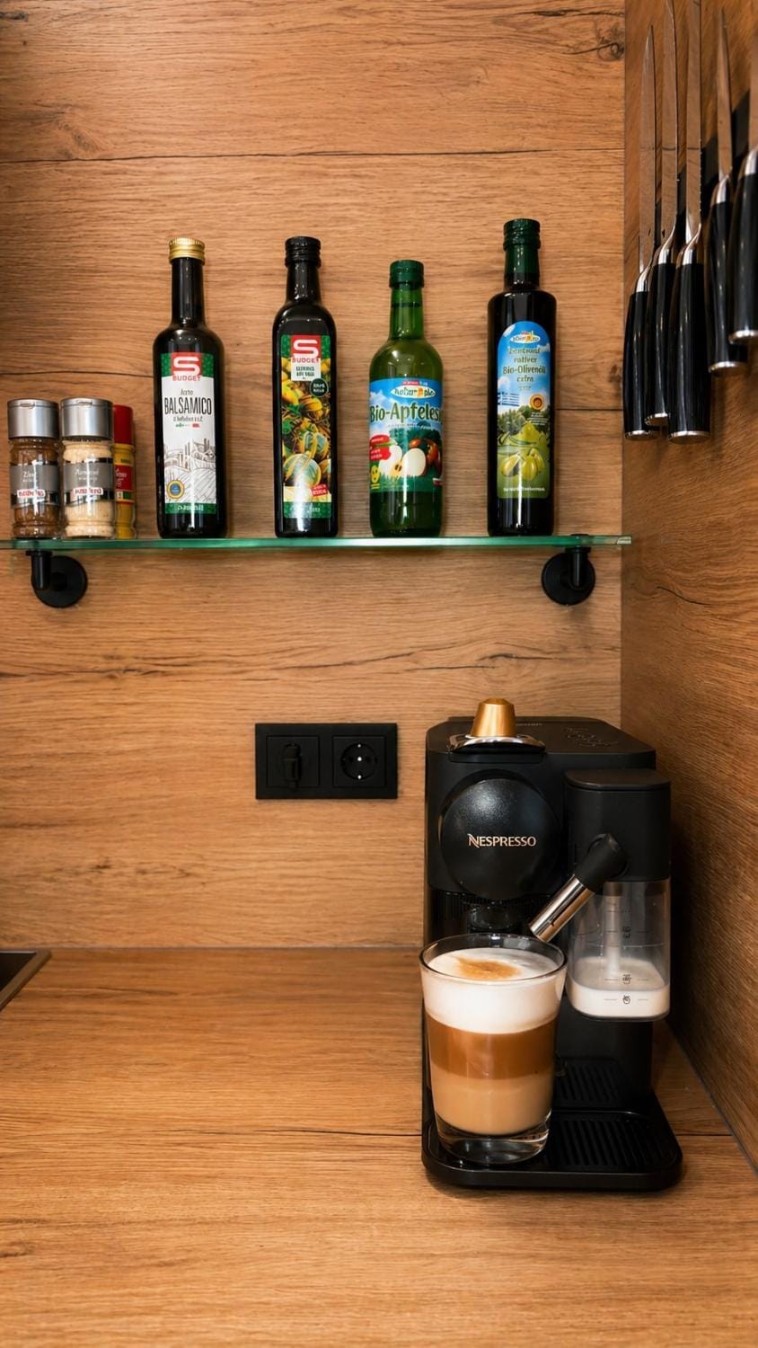 Coffee/tea facilities, Kitchen or kitchenette