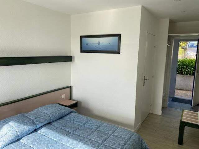 Studio vue mer et piscine Apartment in Trévou-Tréguignec