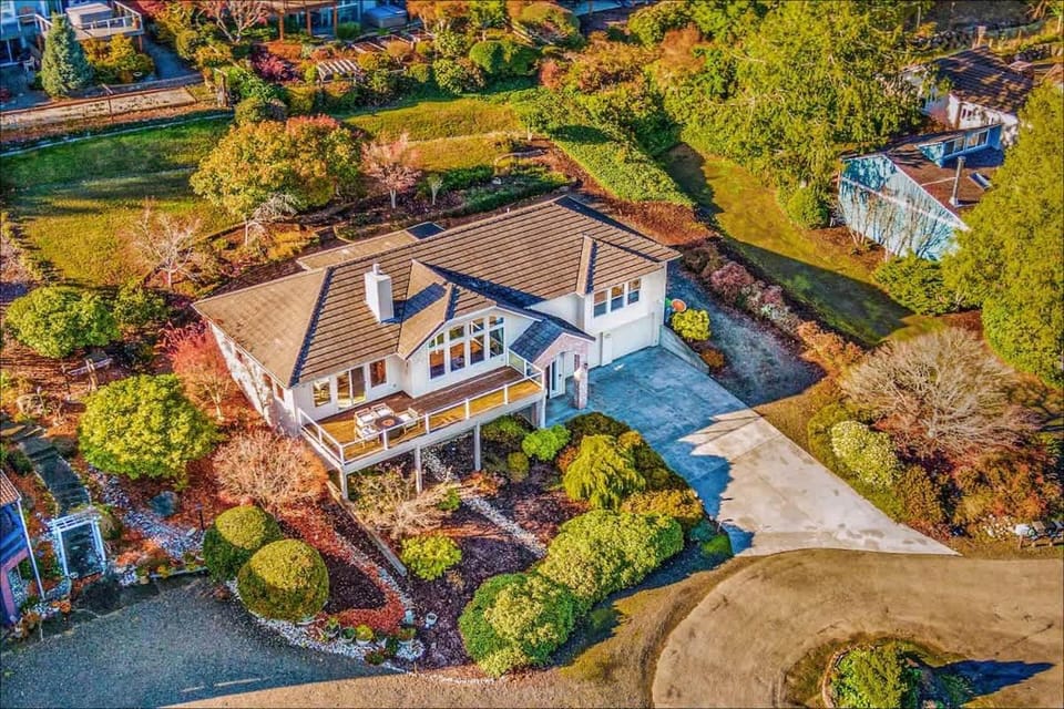 Spacious 3BR 2 5BA with Spectacular Water Views House in Port Ludlow