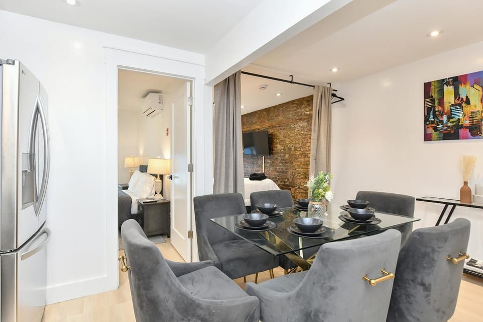 Luxury 3BR Waterfront Escape In FiDi Seaport Apartment hotel in Lower Manhattan