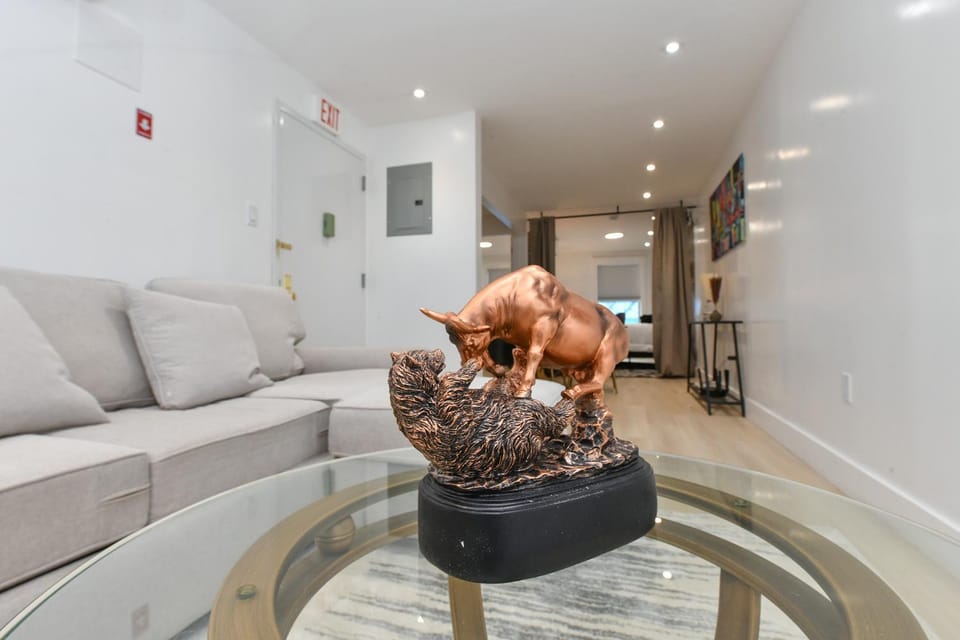 Luxury 3BR Waterfront Escape In FiDi Seaport Apartment hotel in Lower Manhattan