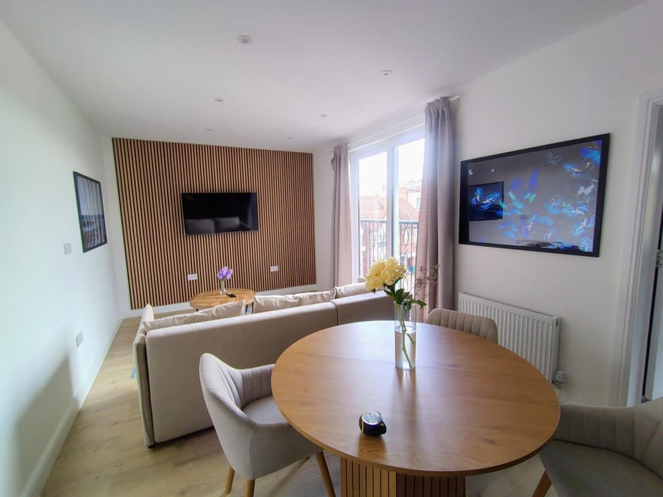 Awesome Flat near Harrow Town Centre Apartment in Harrow