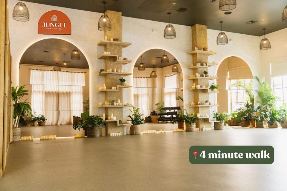 Pet-Friendly 1BR Bishop Arts World Cup Getaway Apartment in Dallas