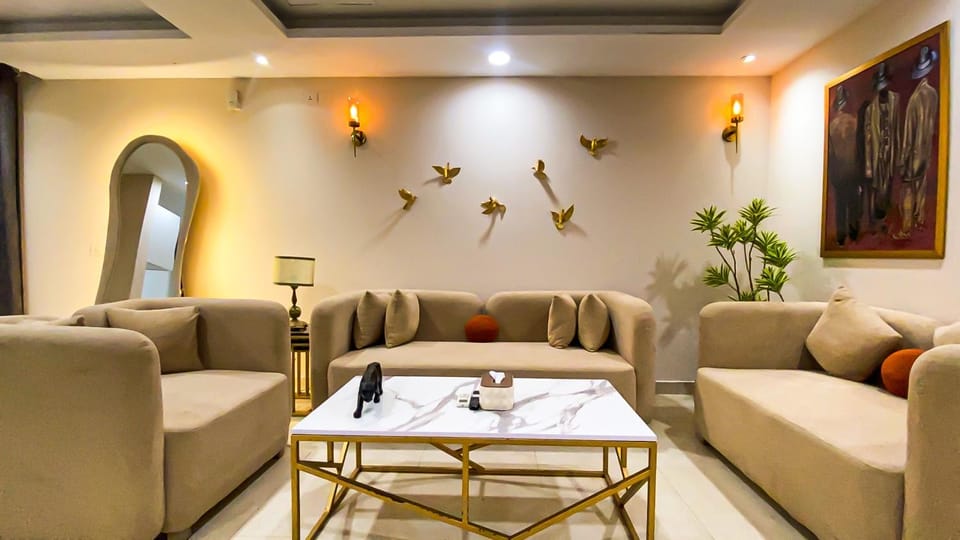 Living room, Seating area