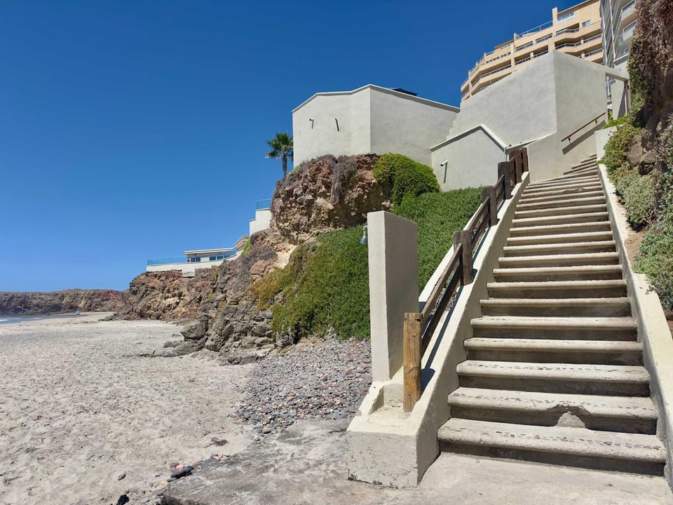 Jolla Dream Beach Pool Jacuzzi Wi-Fi House in Rosarito