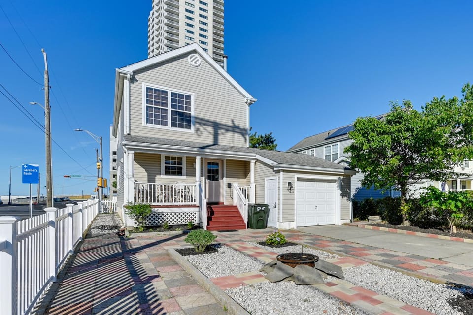 North AC Inlet Area: Near Beach + Boardwalk House in Atlantic City