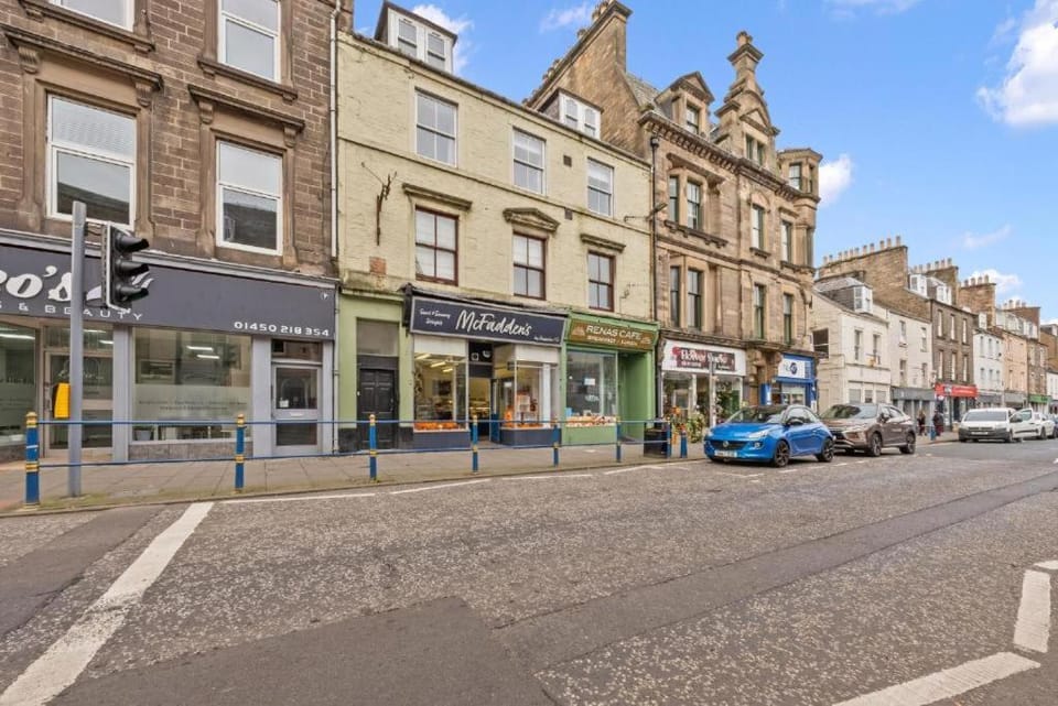Comfortable 4-Bed Apartment in Hawick with Fast WiFi House in Hawick