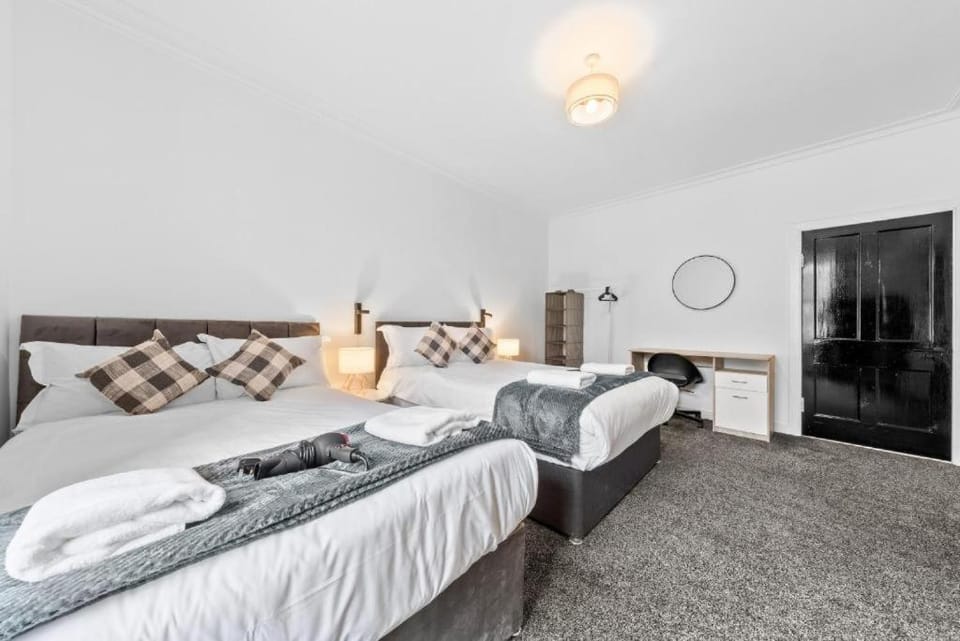 Comfortable 4-Bed Apartment in Hawick with Fast WiFi House in Hawick