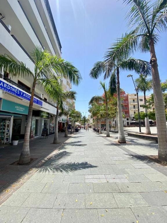Los Cristianos Sea Breeze Apartment in Los Cristianos
