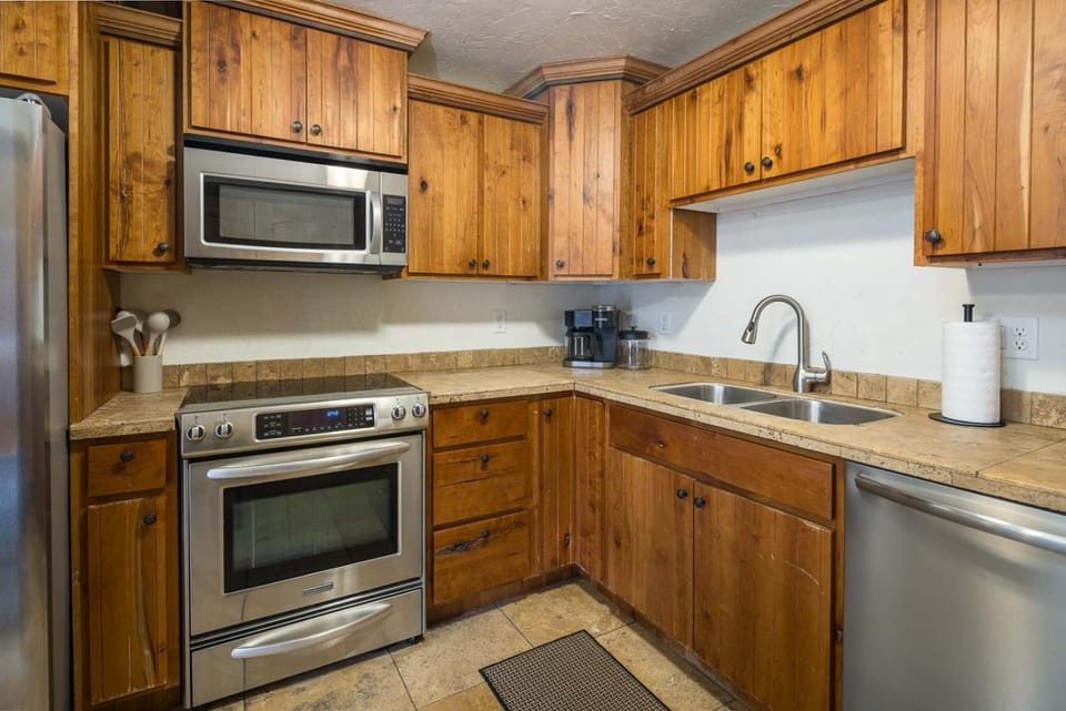 Robbers Lair Hideout at the Rim Apartment in Utah