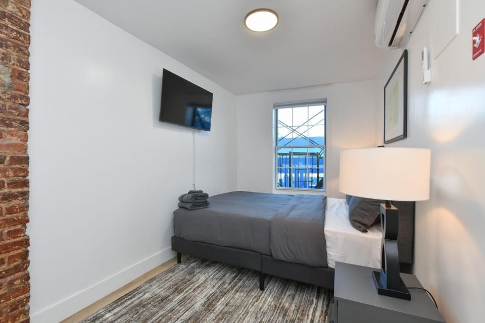 The New York Minute Apt -3 bedrooms -Sleeps 13 Apartment hotel in Lower Manhattan