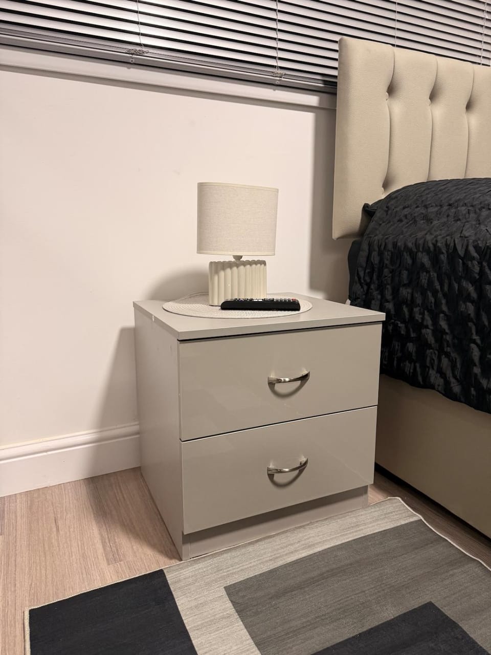 Cozy room near Town, university and BFD park Apartment in Bedford