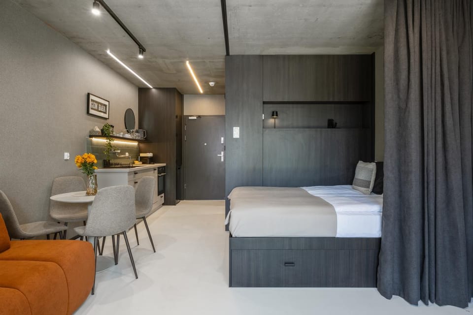Bed, Kitchen or kitchenette, Decorative detail, Bedroom, wardrobe, kitchen