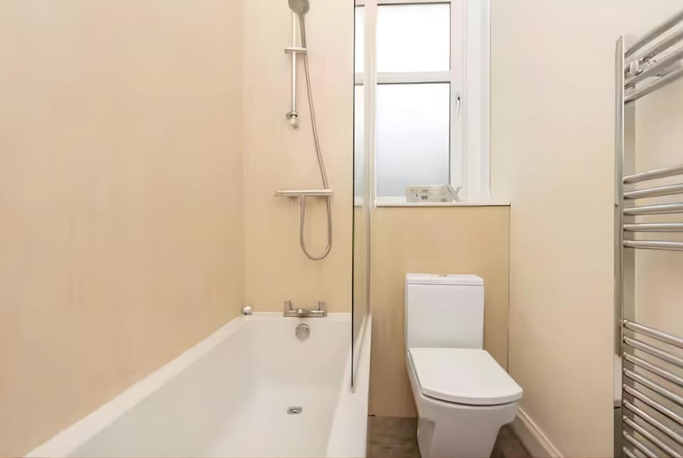 Modern Home Edinburgh Gem 10 mins to Centre Apartment in Edinburgh