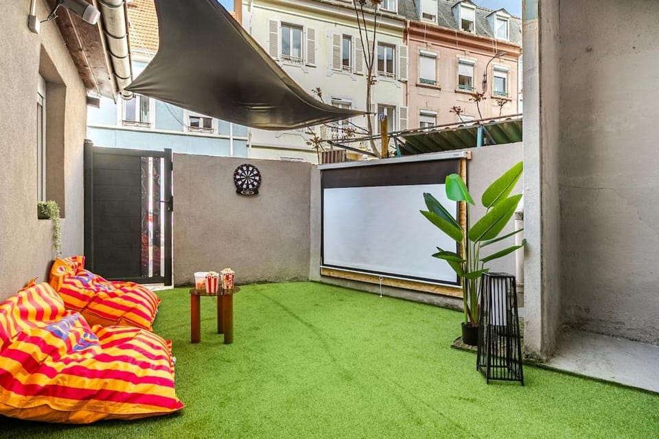 La Jungle Secrète Spa et cinéma en plein air Apartment in Mulhouse