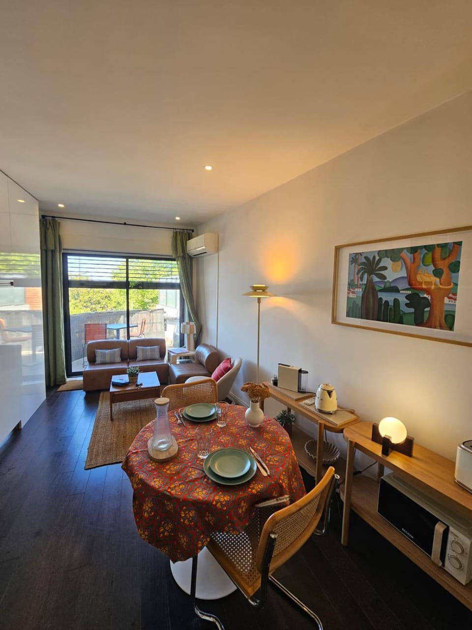 Living room, Dining area
