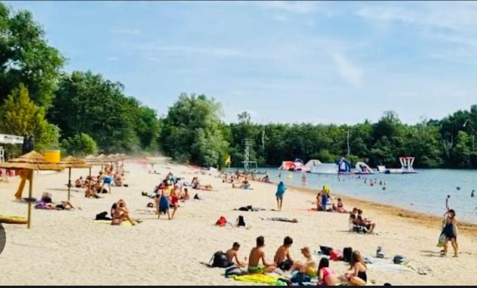 Appartement proche centre parking jardin Apartment in Angoulême