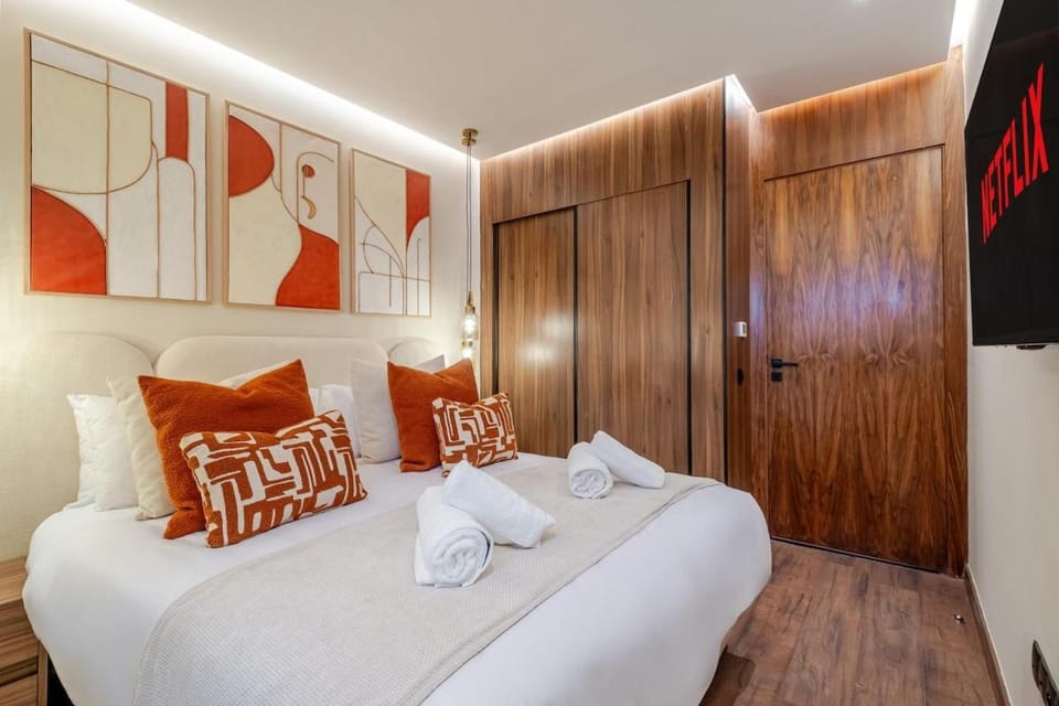 Luxury 1 Bedroom Apartment Heart of Gueliz Near Train Station Apartment in Marrakesh