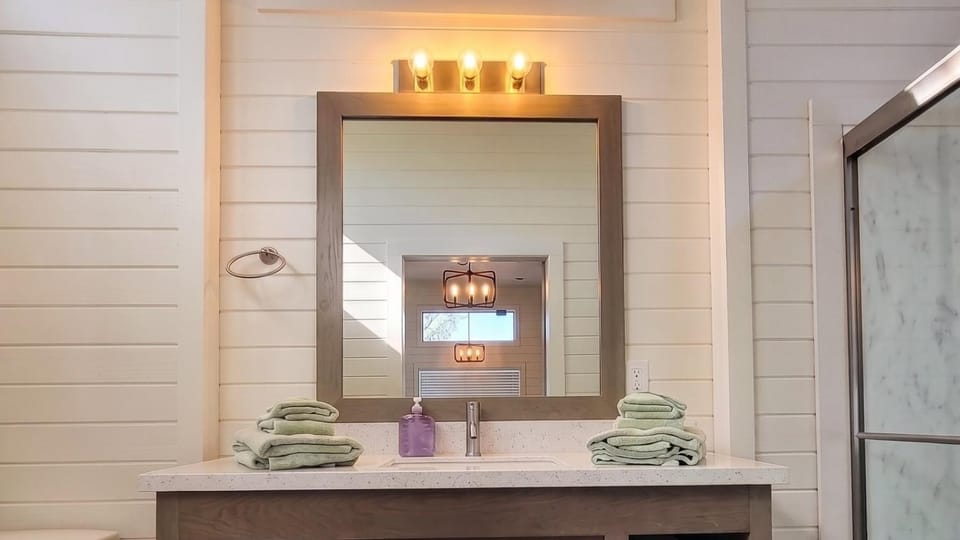 TH15 Luxurious Tiny Home 15 Minutes from Sedona! Unit #15 Chalet in Cottonwood