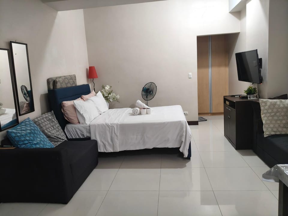 M&V Condotel Near NAIA Terminal 3 Apartment in Pasay
