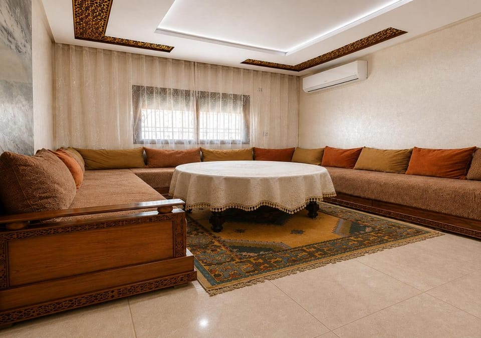 Living room, Seating area, air conditioner
