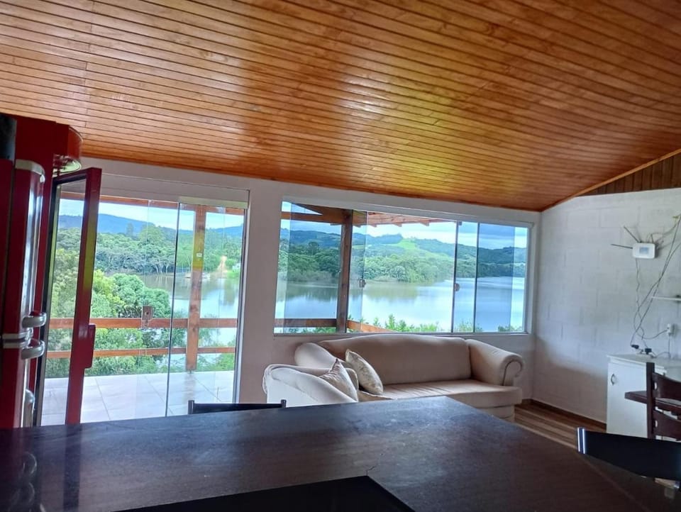 Casa do Lago House in State of Santa Catarina