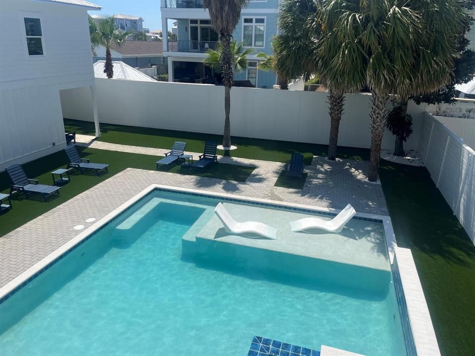 The Grand! - 2 Separate Houses - Brand New - Ready to Rent Now - 12 Bedrooms!! Country House in Destin