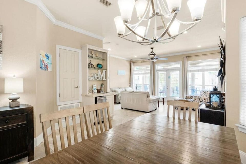 Summer Blast Private Beach Access! Country House in Destin