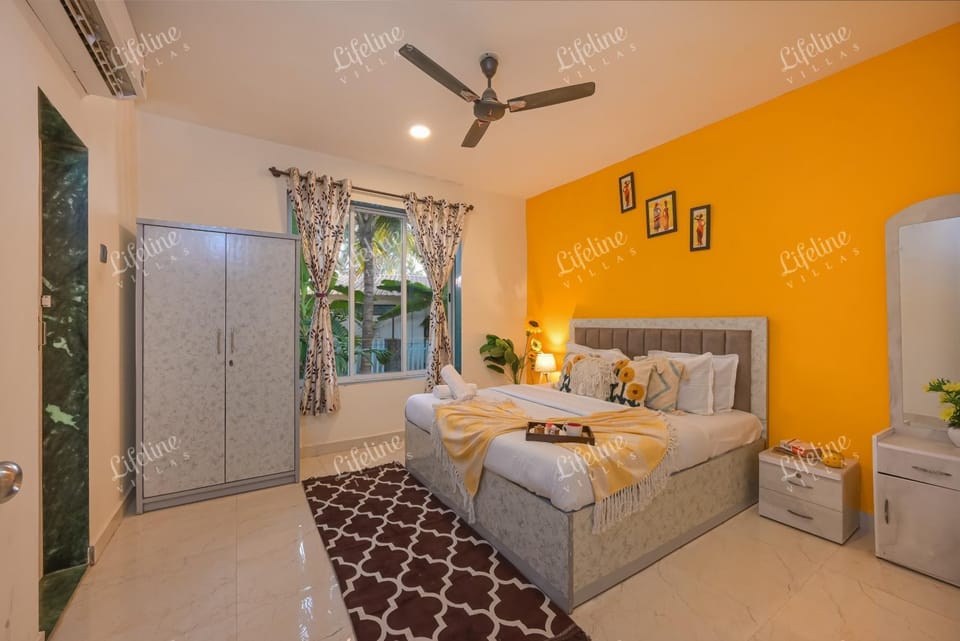Photo of the whole room, Bedroom, air conditioner