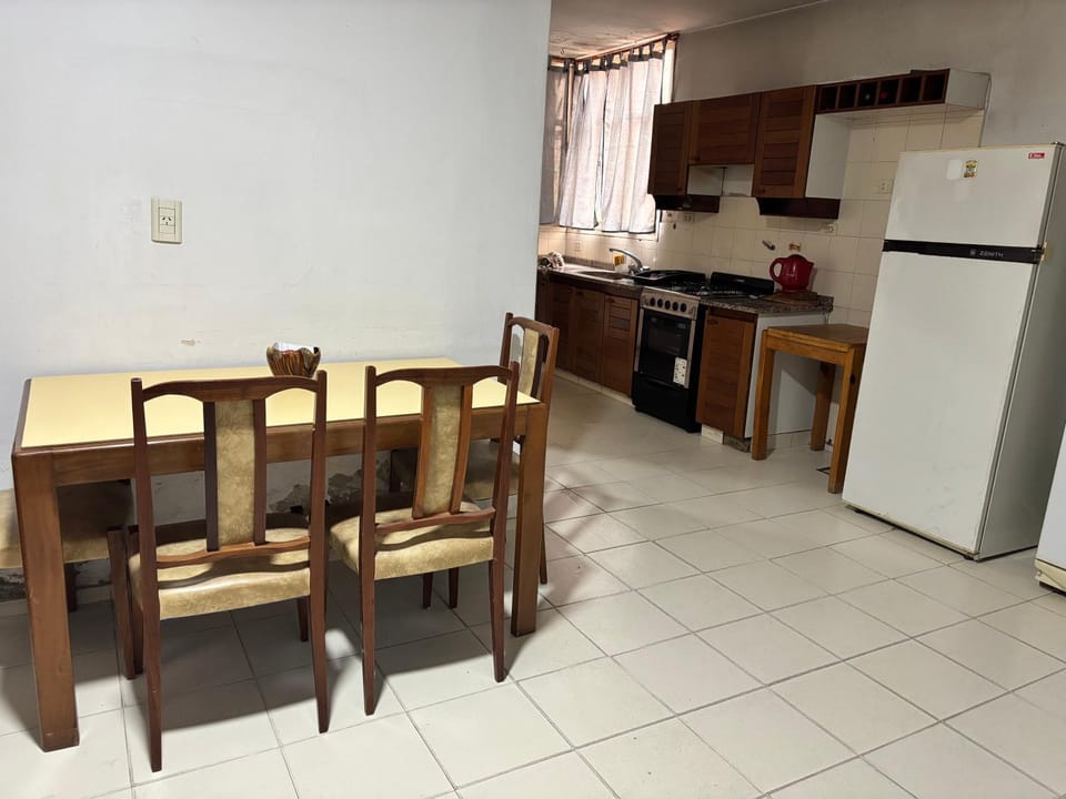 Departamento Villa Carlos Paz centrico de 3 dormitorios con calefacción y cochera incluida capacidad 7 personas Apartment in Villa Carlos Paz