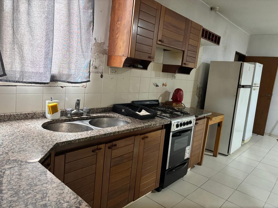 Departamento Villa Carlos Paz centrico de 3 dormitorios con calefacción y cochera incluida capacidad 7 personas Apartment in Villa Carlos Paz