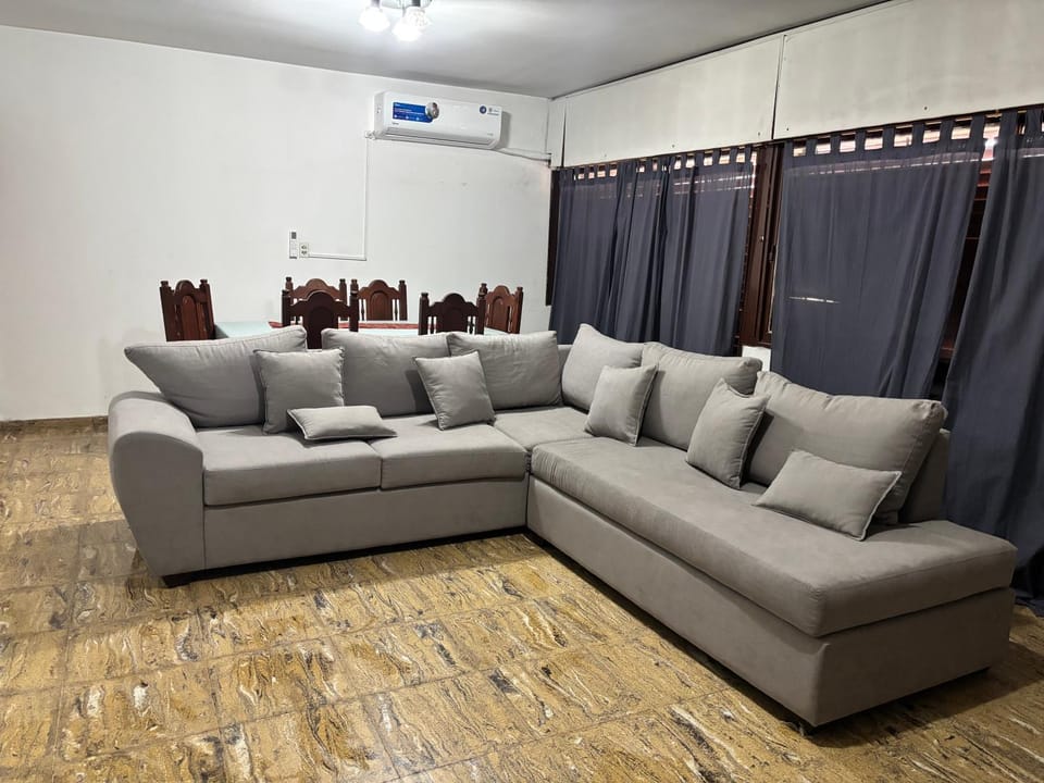 Departamento Villa Carlos Paz centrico de 3 dormitorios con calefacción y cochera incluida capacidad 7 personas Apartment in Villa Carlos Paz