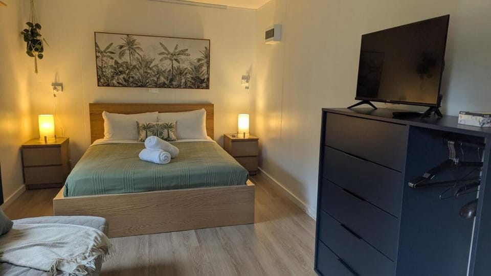 Birdwatcher's Oasis - Tiny Home - Cassowary Apartment in Kuranda