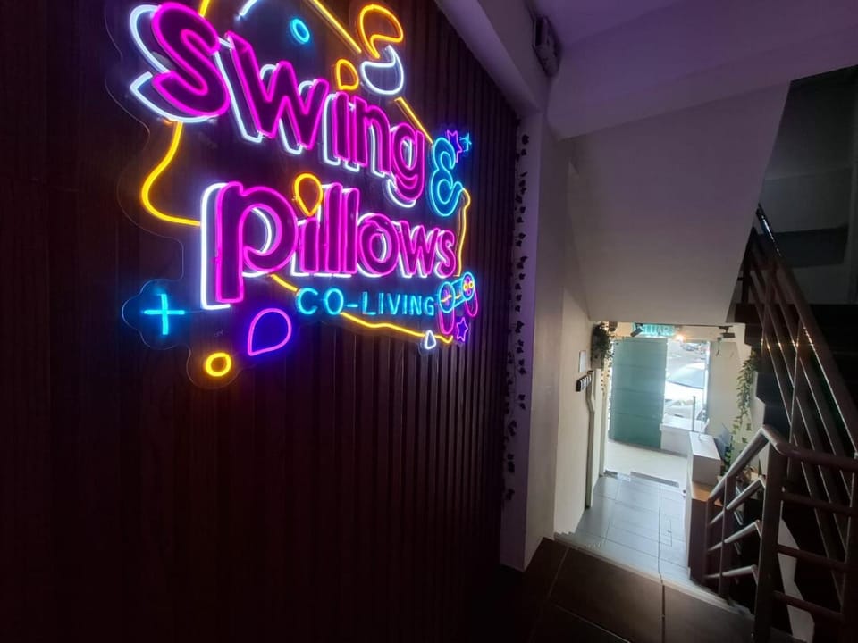 Swing and Pillows - Damansara Perdana Hotel in Petaling Jaya
