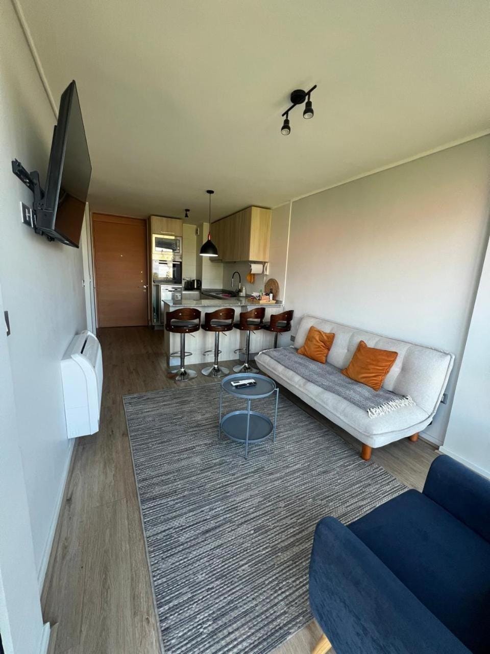 Communal lounge/ TV room
