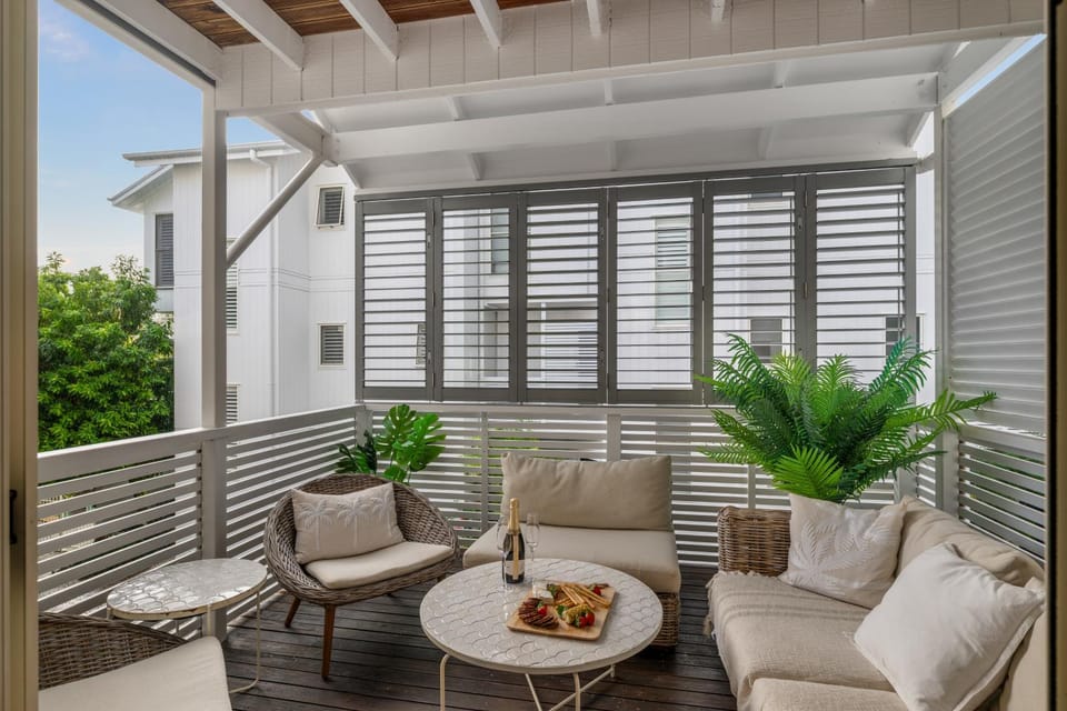 Riverside Retreat - Noosa River House in Noosa Heads