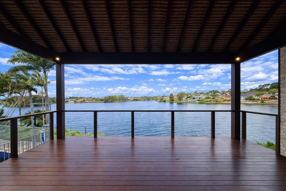 Balcony/Terrace, Lake view