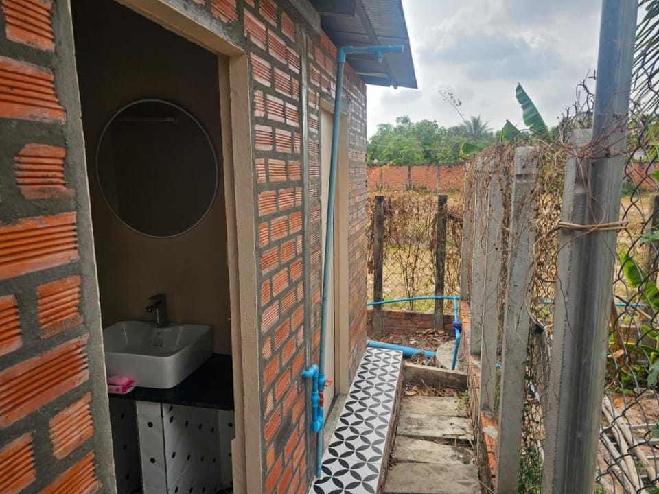 Shower, Toilet, Toilet, Bathroom